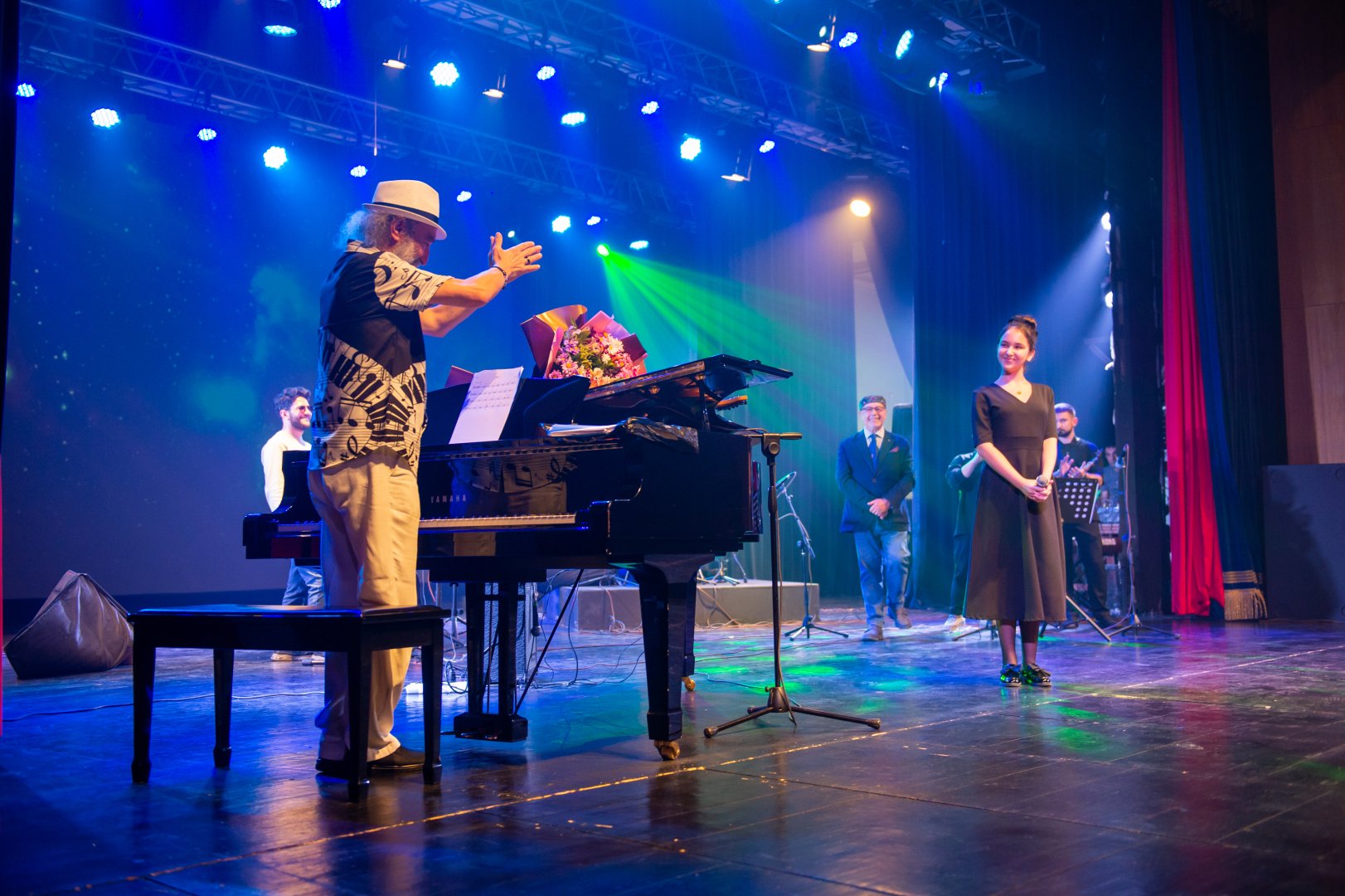 Бакинская встреча с виртуозом-гитаристом Алескером Аббасовым: праздник джазовой души (ФОТО)