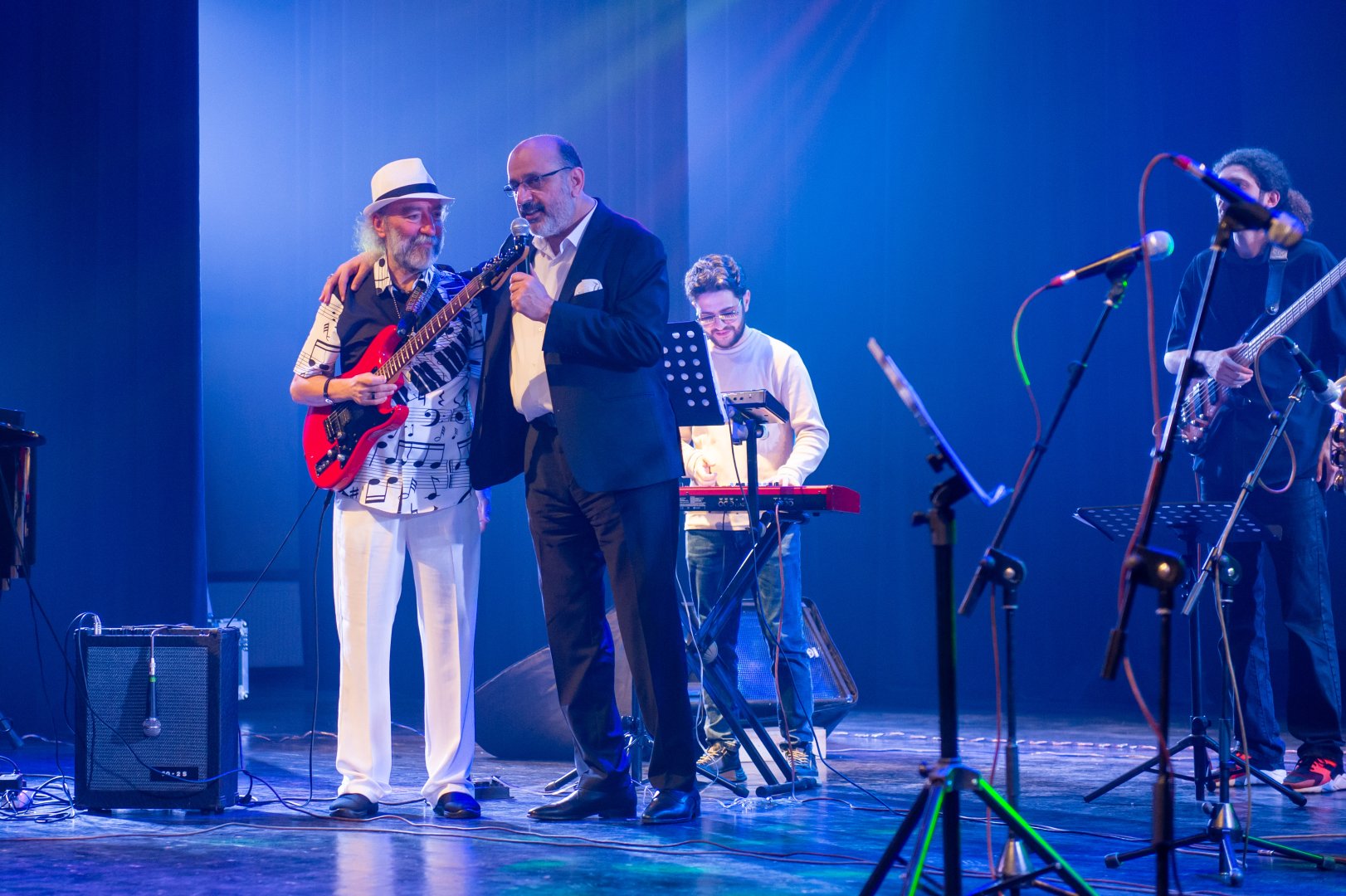 Бакинская встреча с виртуозом-гитаристом Алескером Аббасовым: праздник джазовой души (ФОТО)