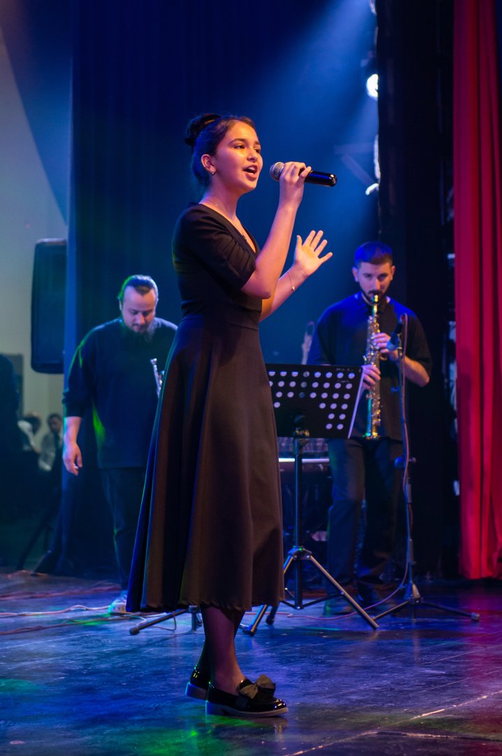 Бакинская встреча с виртуозом-гитаристом Алескером Аббасовым: праздник джазовой души (ФОТО)