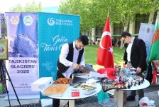 В Университете ADA открылся международный фестиваль с участием представителей около 50 стран (ФОТО)