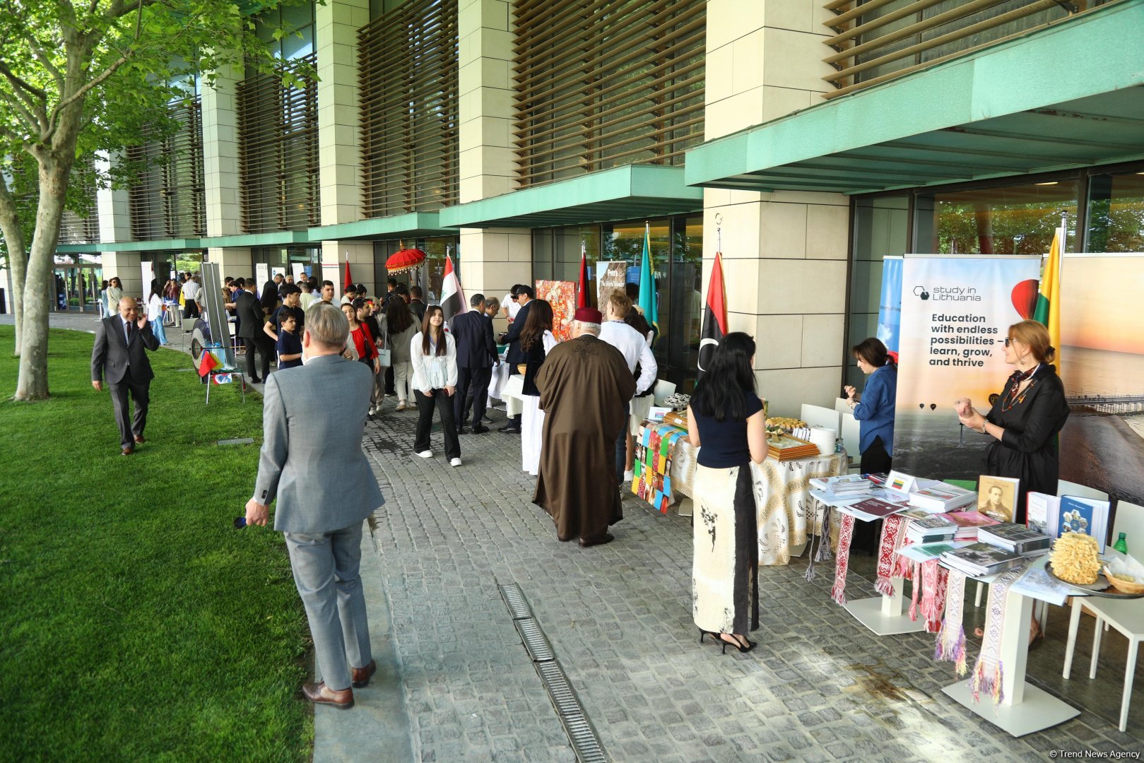 В Университете ADA открылся международный фестиваль с участием представителей около 50 стран (ФОТО)