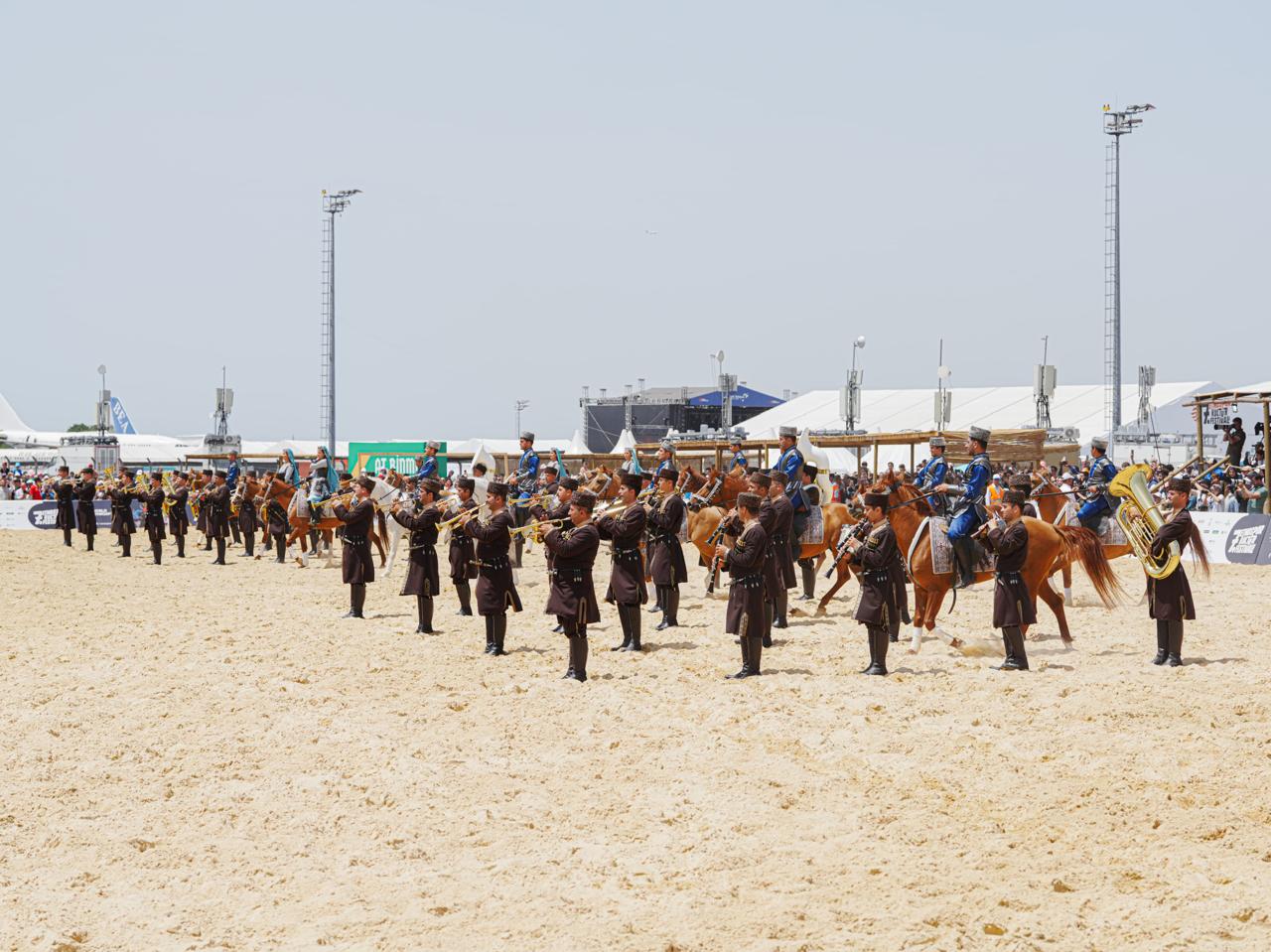 Президент Реджеп Тайип Эрдоган и его супруга наблюдали за выступлением азербайджанских участников на Фестивале этноспорта и культуры (ФОТО)