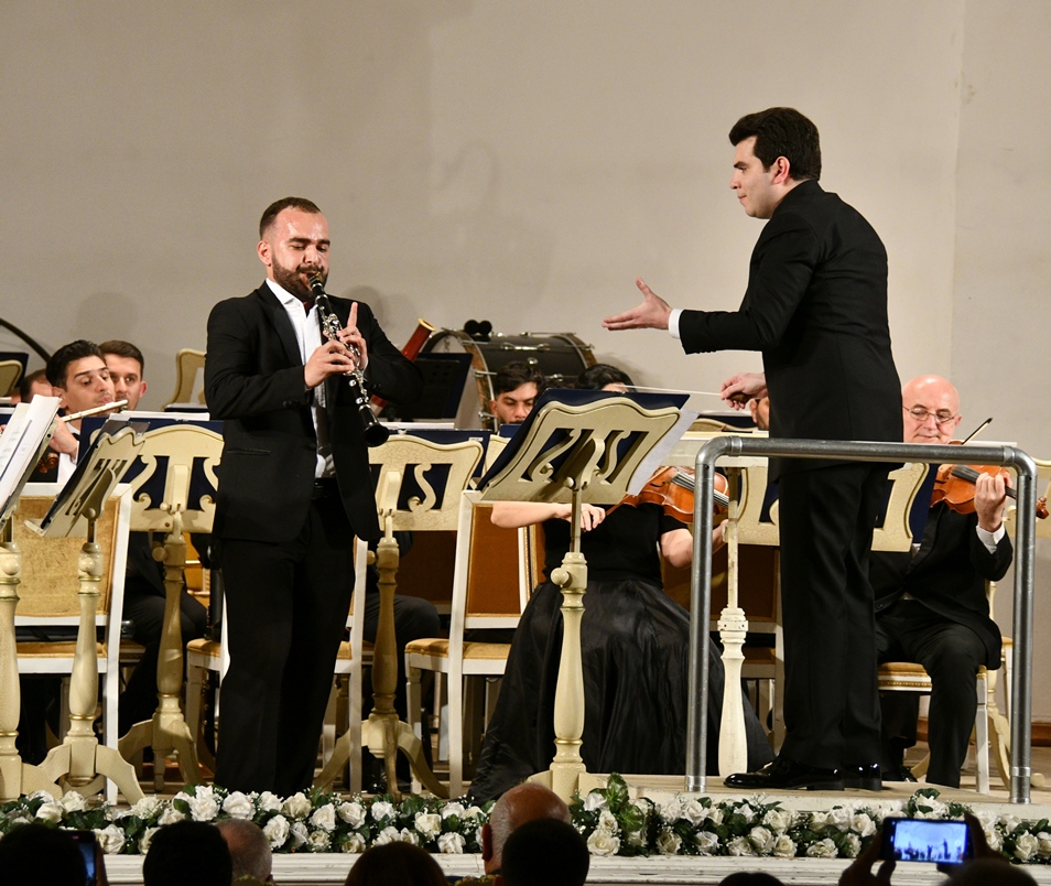 Премьера в Баку! Словно оживший океан -  бурный и нежный, бескрайний и таинственный (ФОТО)