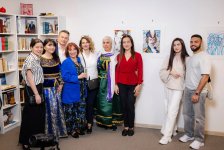 Странствующий паломник с живым воплощением душ: Германия - Чехия - Азербайджан (ФОТО)