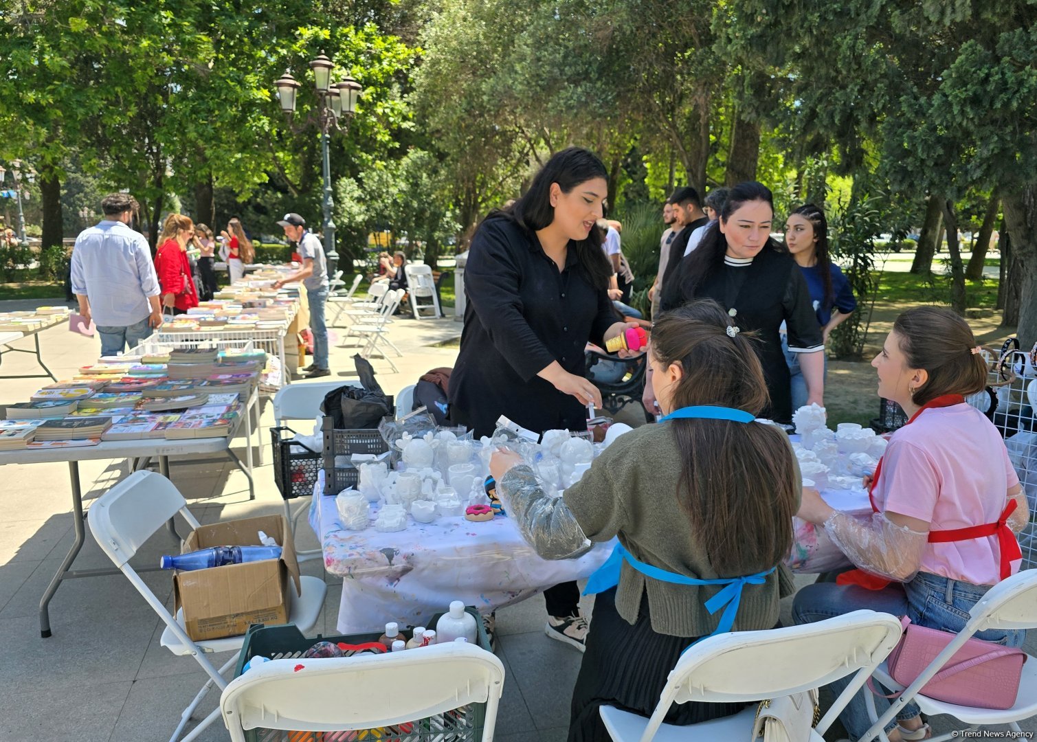 В Баку проходит IV Фестиваль литературы и книги тюркского мира (ФОТО)