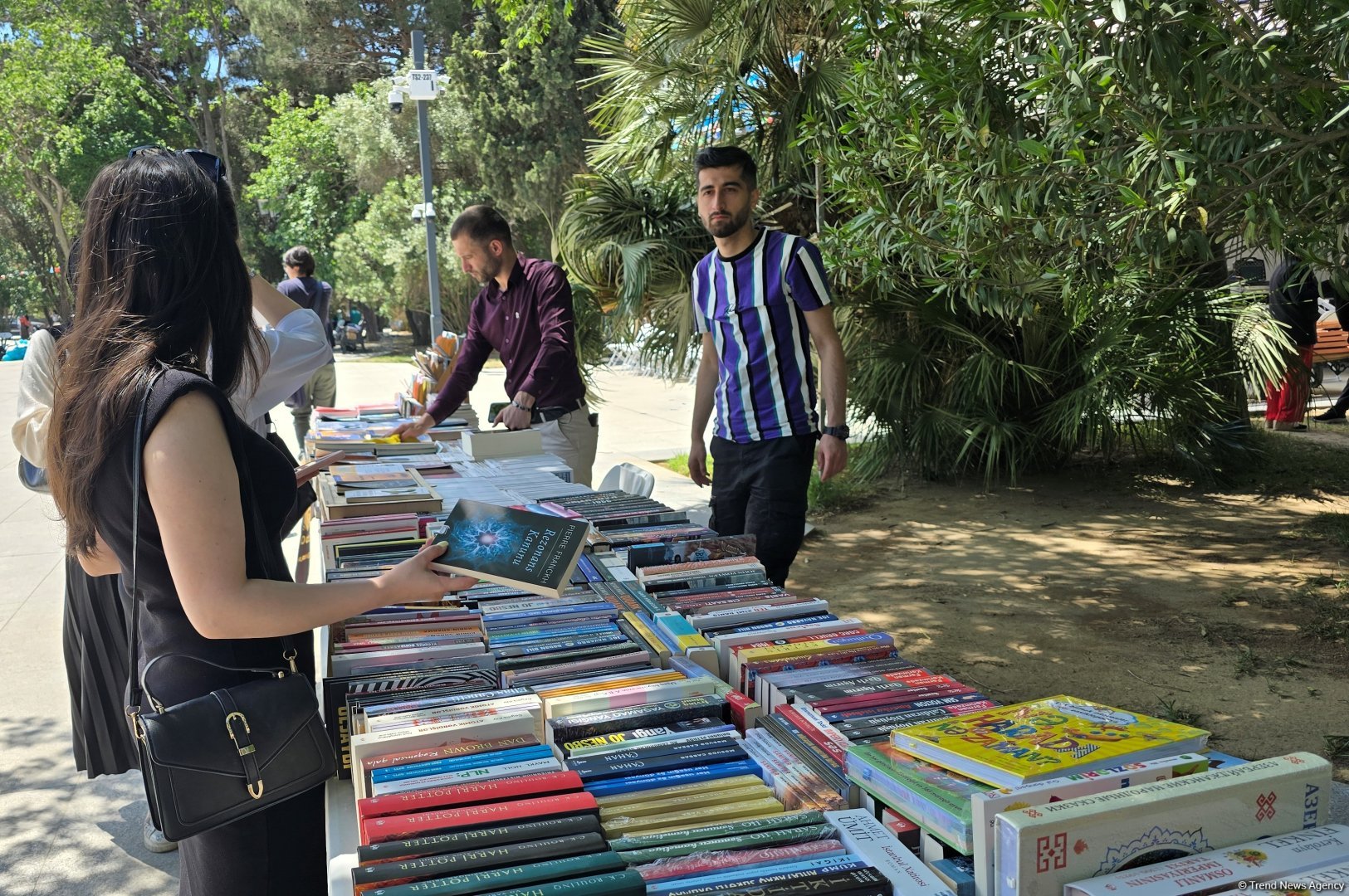 В Баку проходит IV Фестиваль литературы и книги тюркского мира (ФОТО)