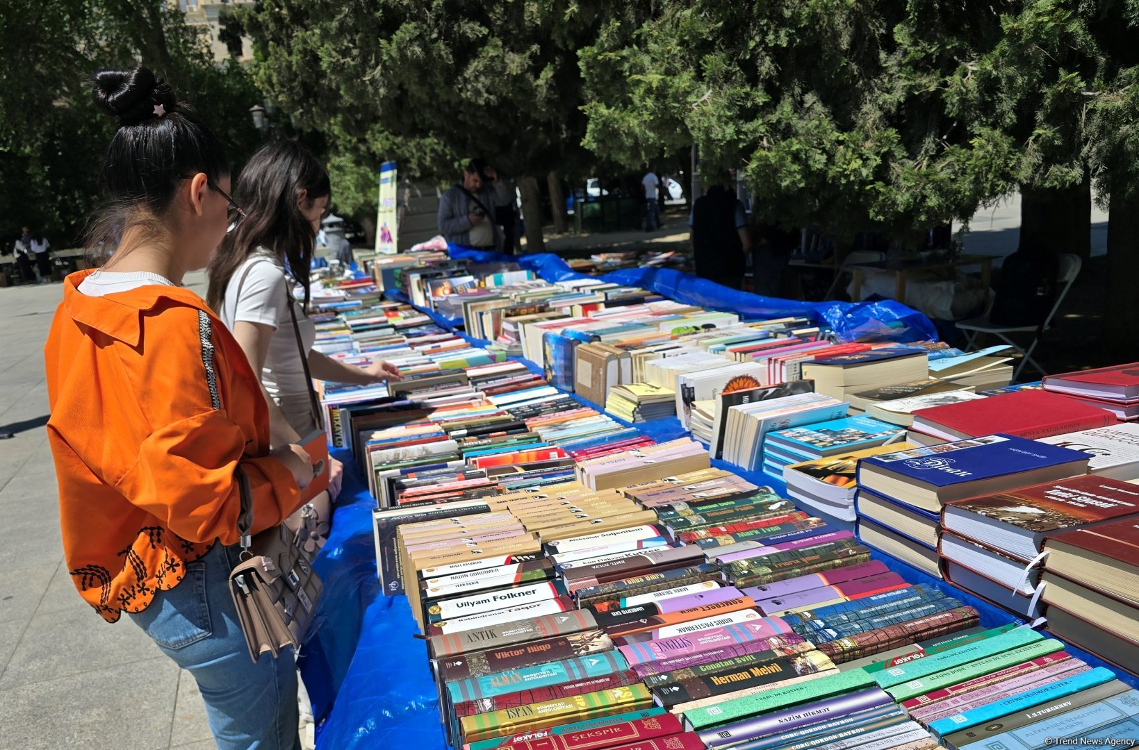В Баку проходит IV Фестиваль литературы и книги тюркского мира (ФОТО)