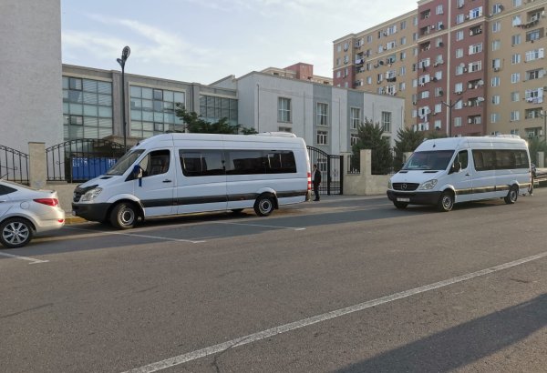 В село Хыдырлы Агдамского района возвращается очередная группа бывших вынужденных переселенцев