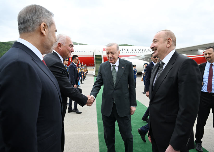 Президент Ильхам Алиев и Реджеп Тайип Эрдоган приняли участие в церемонии открытия Лачинского международного аэропорта (ФОТО/ВИДЕО)