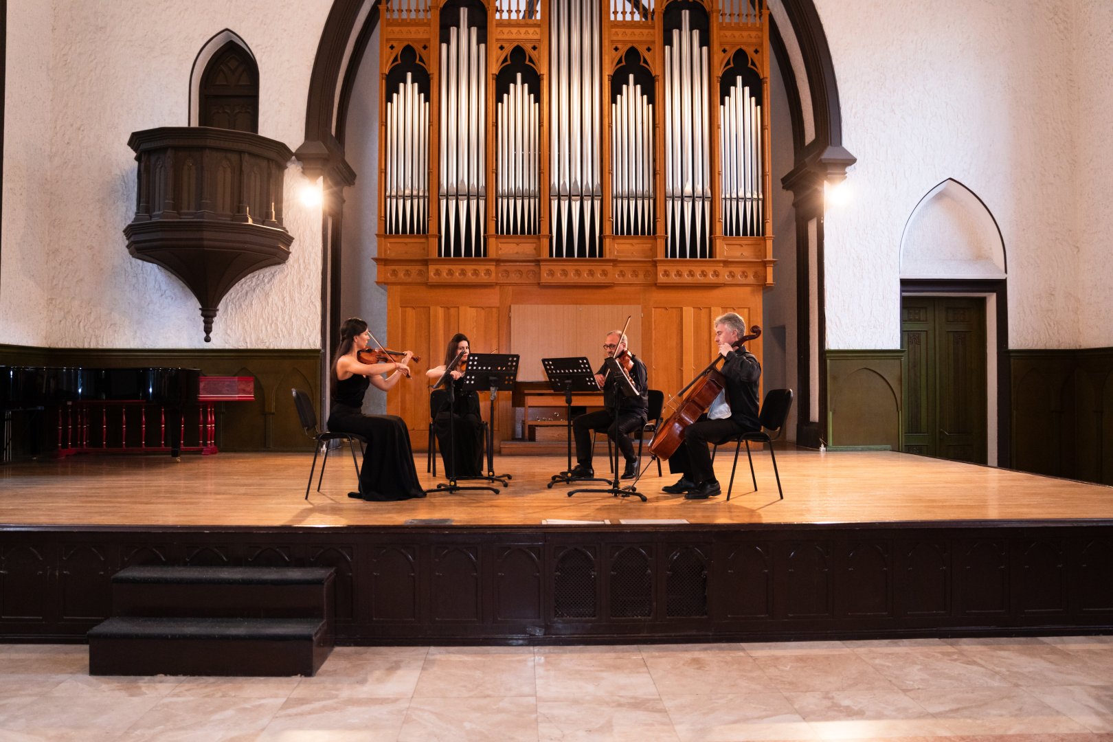 Словно шепотом ветра или вихрем эмоций – для бакинской публики (ФОТО)