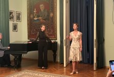 Поэтический май Беллы Ахмадулиной в Доме-музее Самеда Вургуна - каждое слово как драгоценный камень (ФОТО)