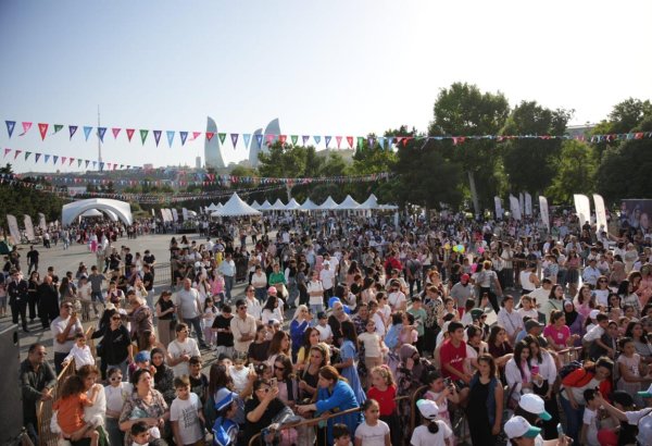 В Баку прошел масштабный праздник детства (ФОТО)