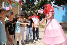 Для детей шехидов и ветеранов Карабахской войны организованы показ спектакля и  интерактивные игры (ФОТО)