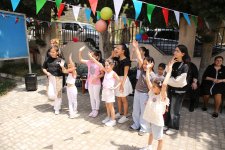 Для детей шехидов и ветеранов Карабахской войны организованы показ спектакля и  интерактивные игры (ФОТО)