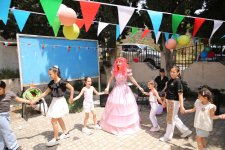 Для детей шехидов и ветеранов Карабахской войны организованы показ спектакля и  интерактивные игры (ФОТО)