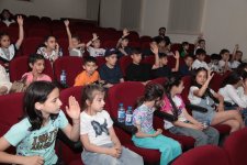 Для детей организована экскурсия по истории азербайджанского кино (ФОТО)