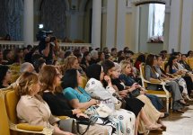 Дети-детям: представлены произведения азербайджанских и мировых классиков (ФОТО)