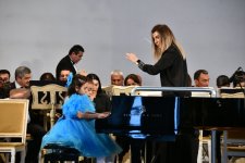 Дети-детям: представлены произведения азербайджанских и мировых классиков (ФОТО)