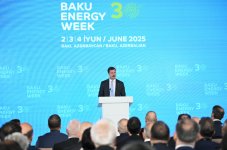 Президент Ильхам Алиев выступил на официальной церемонии открытия 30-й юбилейной выставки Caspian Oil and Gas, 13-й выставки Caspian Power и 30-го Baku Energy Forum (ФОТО/ВИДЕО)