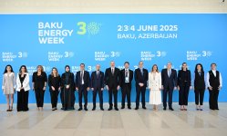 Президент Ильхам Алиев выступил на официальной церемонии открытия 30-й юбилейной выставки Caspian Oil and Gas, 13-й выставки Caspian Power и 30-го Baku Energy Forum (ФОТО/ВИДЕО)