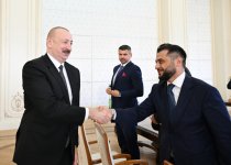Президент Ильхам Алиев принял членов национальной команды Азербайджана, победившей на чемпионате мира по мини-футболу (ФОТО/ВИДЕО)