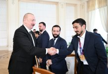 Президент Ильхам Алиев принял членов национальной команды Азербайджана, победившей на чемпионате мира по мини-футболу (ФОТО/ВИДЕО)
