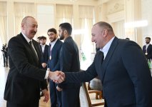 Президент Ильхам Алиев принял членов национальной команды Азербайджана, победившей на чемпионате мира по мини-футболу (ФОТО/ВИДЕО)
