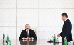 Президент Ильхам Алиев принял членов национальной команды Азербайджана, победившей на чемпионате мира по мини-футболу (ФОТО/ВИДЕО)