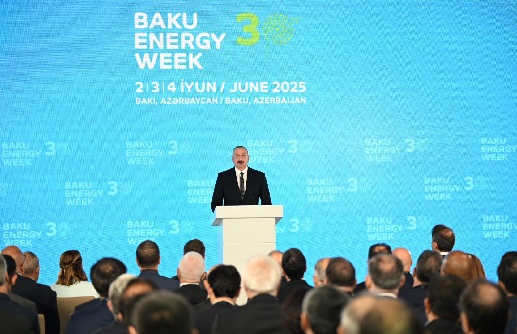 Президент Ильхам Алиев выступил на официальной церемонии открытия 30-й юбилейной выставки Caspian Oil and Gas, 13-й выставки Caspian Power и 30-го Baku Energy Forum (ФОТО/ВИДЕО)