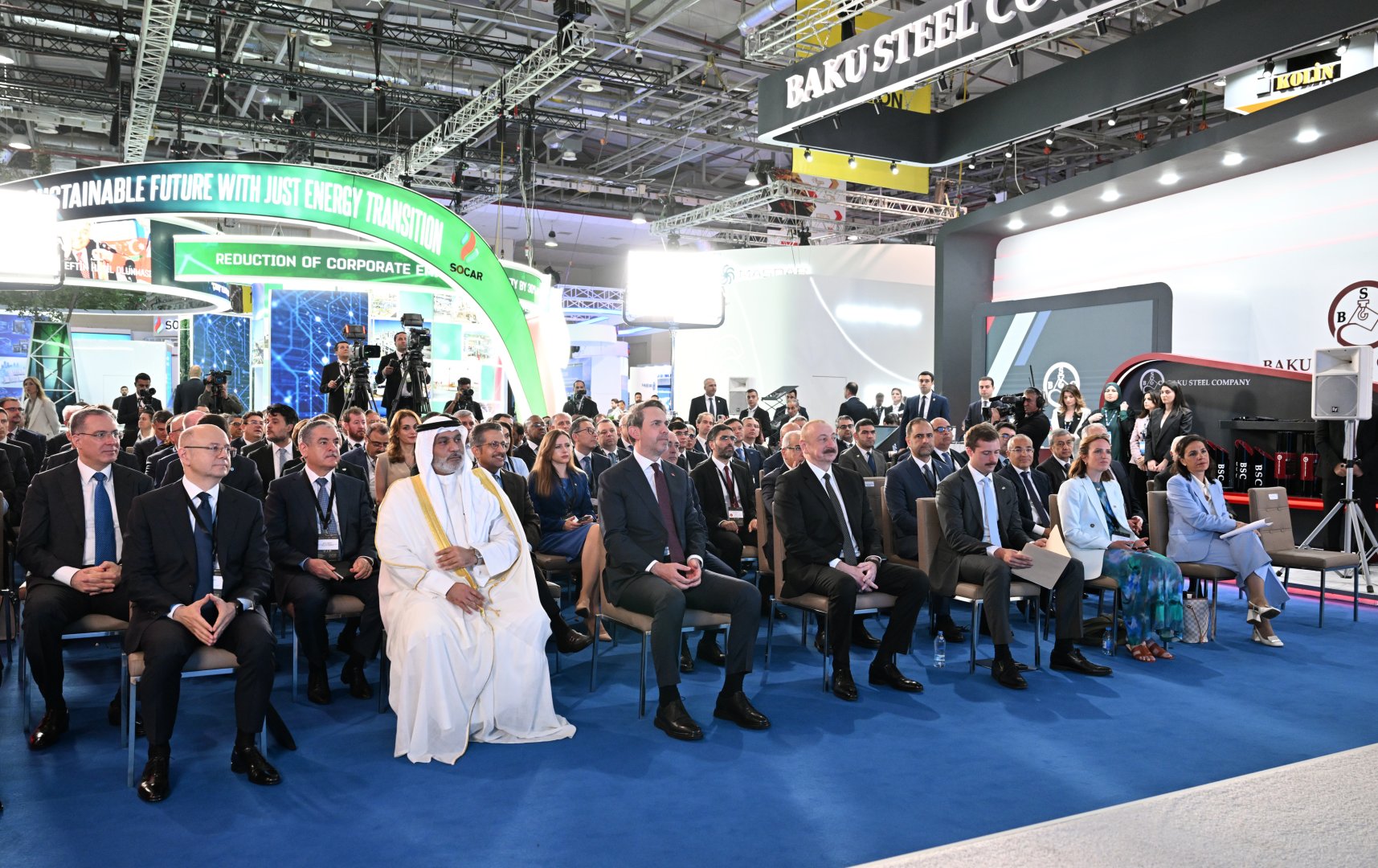 Президент Ильхам Алиев выступил на официальной церемонии открытия 30-й юбилейной выставки Caspian Oil and Gas, 13-й выставки Caspian Power и 30-го Baku Energy Forum (ФОТО/ВИДЕО)