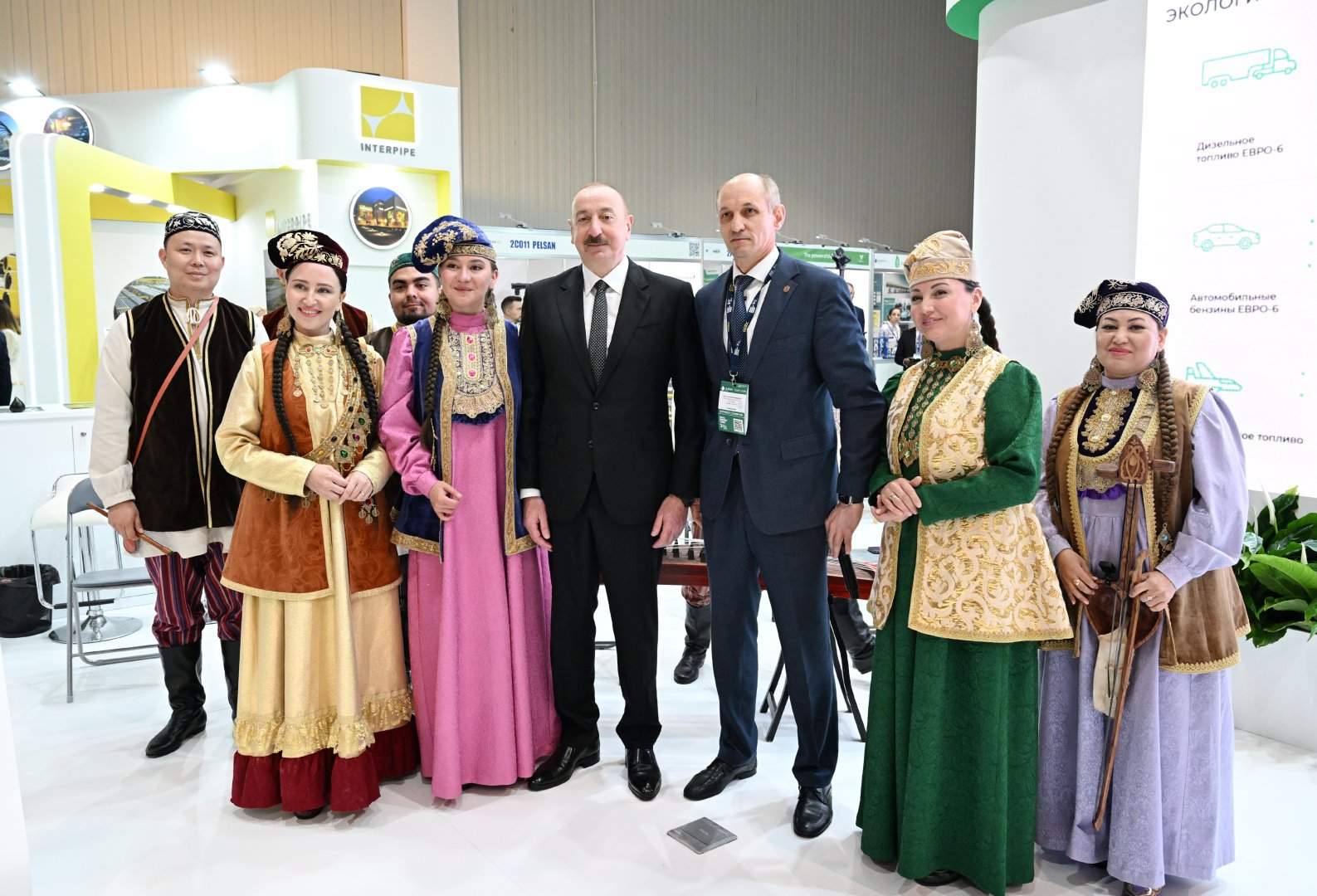 Президент Ильхам Алиев выступил на официальной церемонии открытия 30-й юбилейной выставки Caspian Oil and Gas, 13-й выставки Caspian Power и 30-го Baku Energy Forum (ФОТО/ВИДЕО)