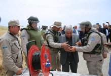 Олицетворение царящей в стране политической солидарности (ФОТО)