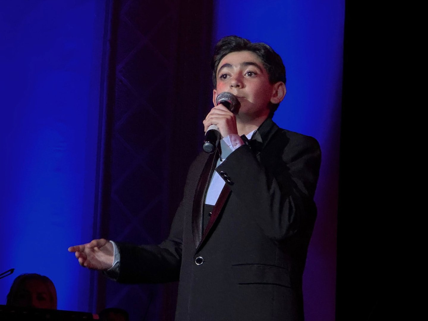 В Государственном театре песни имени Рашида Бейбутова прошел концерт "Юные солисты" (ФОТО)