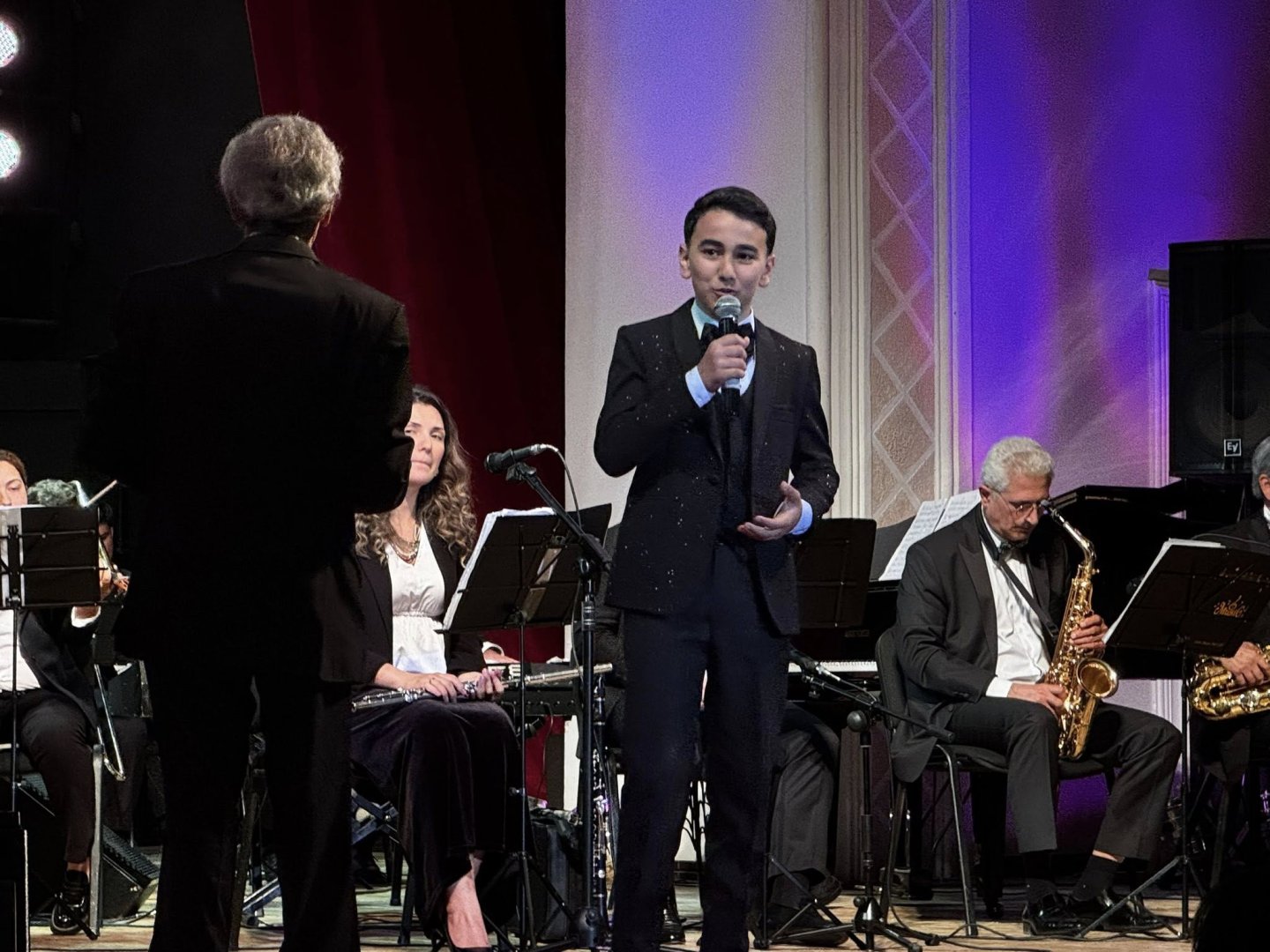 В Государственном театре песни имени Рашида Бейбутова прошел концерт "Юные солисты" (ФОТО)