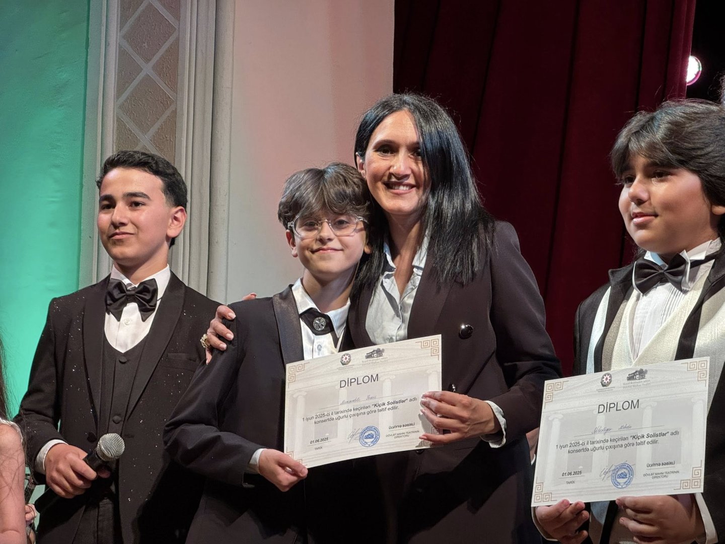 В Государственном театре песни имени Рашида Бейбутова прошел концерт "Юные солисты" (ФОТО)