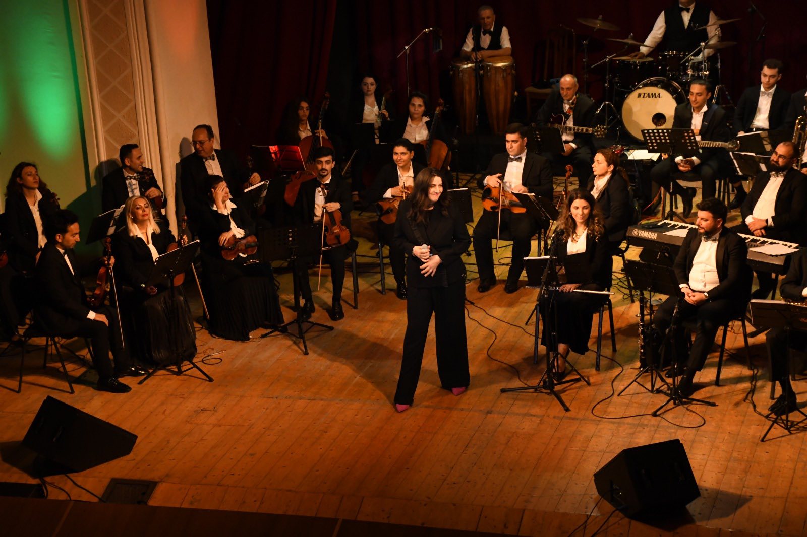 В Государственном театре песни имени Рашида Бейбутова прошел концерт "Юные солисты" (ФОТО)