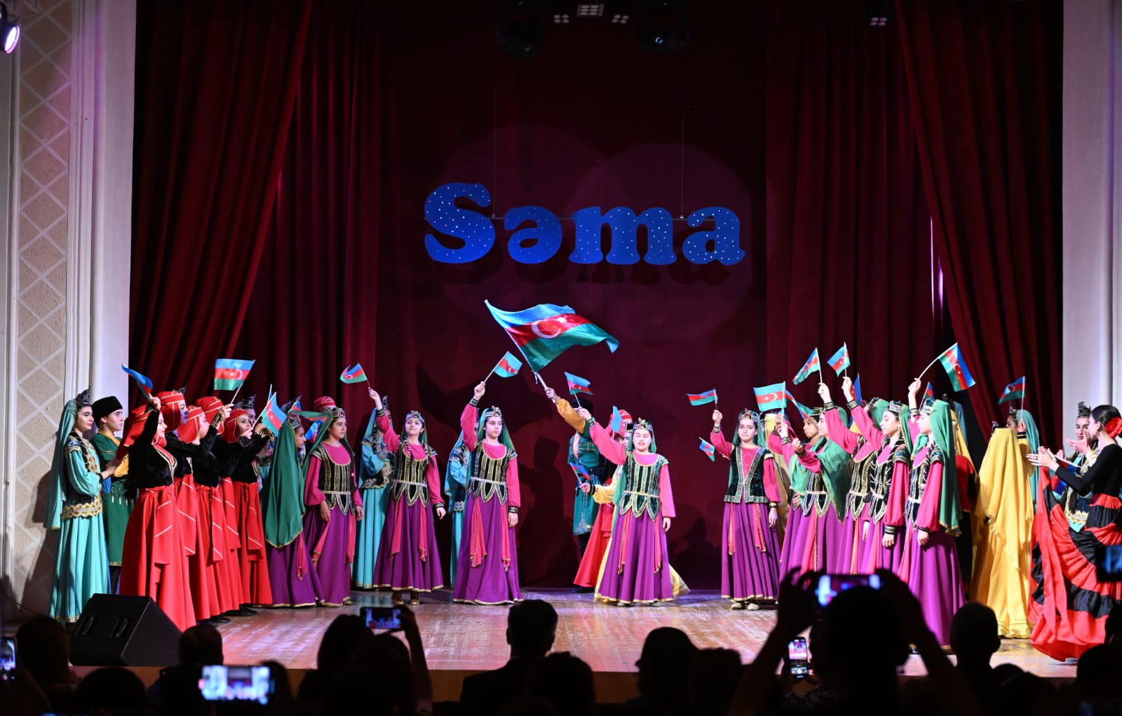 В Баку прошел праздник детского творчества ансамбля танца "Сяма" (ФОТО)