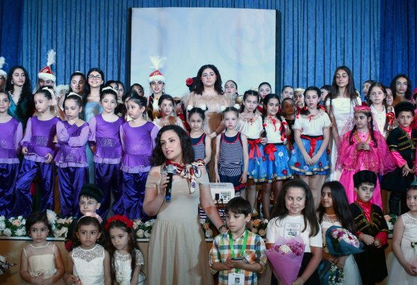 Азербайджанская государственная детская филармония поздравила своих маленьких друзей (ФОТО)