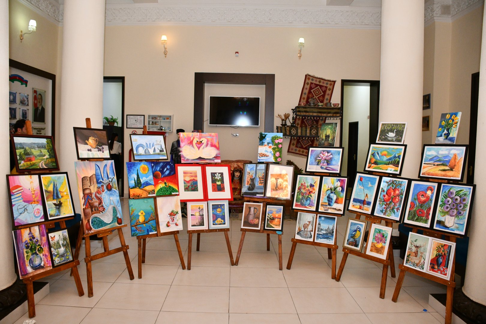 Азербайджанская государственная детская филармония поздравила своих маленьких друзей (ФОТО)