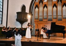 Отмечено 70-летие Детской музыкальной школы имени Гусейнгули Сарабского (ФОТО)