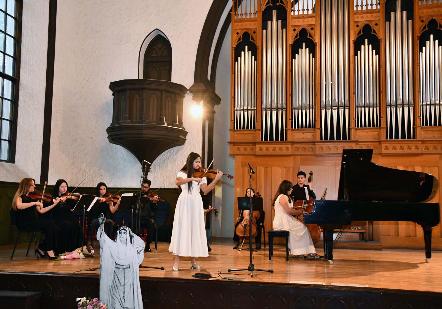 Отмечено 70-летие Детской музыкальной школы имени Гусейнгули Сарабского (ФОТО)