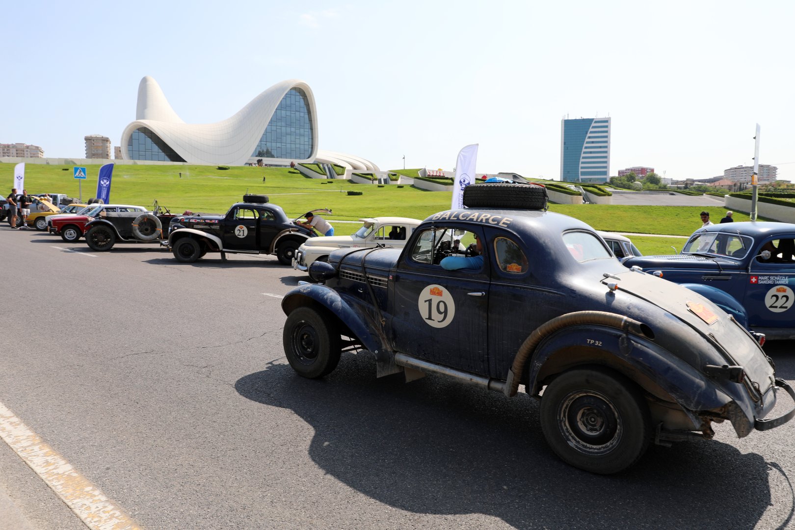 От Центра Гейдара Алиева стартовал азербайджанский этап ралли "Peking to Paris Motor Challenge" (ФОТО/ВИДЕО)