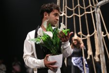 Любовь Сары и Бахрама, как слабый росток в засушливой почве… Но даже увядшие цветы могут вновь расцвести… (ФОТО)