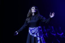 Любовь Сары и Бахрама, как слабый росток в засушливой почве… Но даже увядшие цветы могут вновь расцвести… (ФОТО)