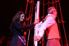 Любовь Сары и Бахрама, как слабый росток в засушливой почве… Но даже увядшие цветы могут вновь расцвести… (ФОТО)