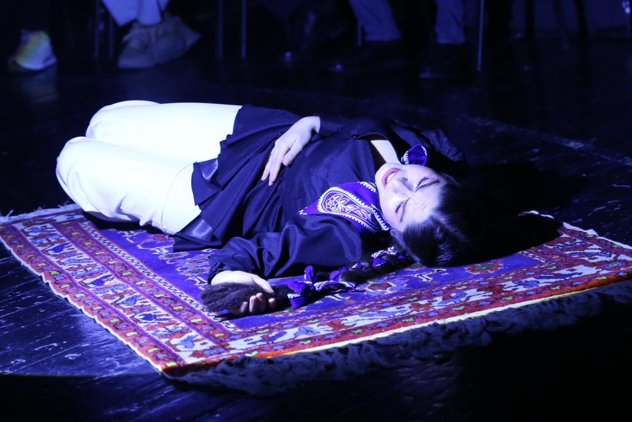 Любовь Сары и Бахрама, как слабый росток в засушливой почве… Но даже увядшие цветы могут вновь расцвести… (ФОТО)