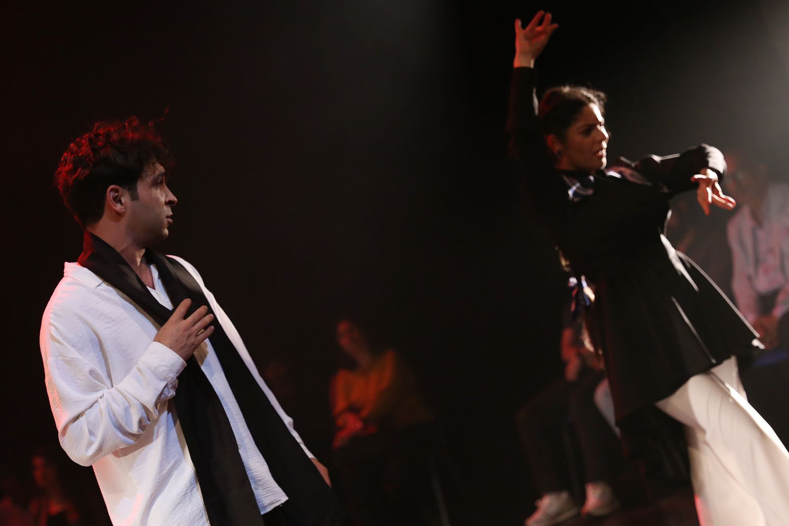 Любовь Сары и Бахрама, как слабый росток в засушливой почве… Но даже увядшие цветы могут вновь расцвести… (ФОТО)