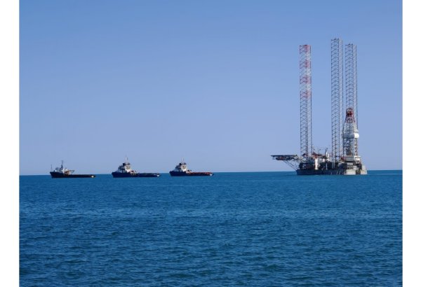 Буровая установка Neptun успешно доставлена в Азербайджан