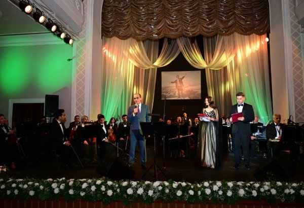 В Баку открыт мемориальный кабинет легендарного Рашида Бейбутова, представлена концертная программа (ФОТО)