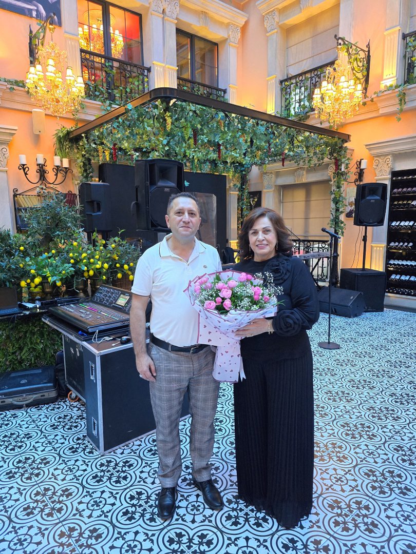 Юбилей Лалы Аббасовой: Мир женщины - история жизни, рассказанная сердцем (ФОТО)